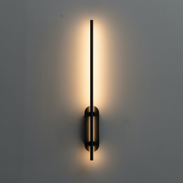 Sencillo y elegante aplique LED negro