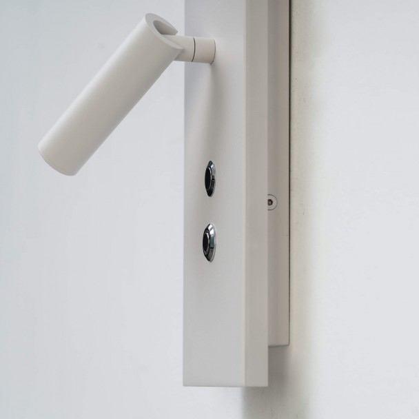 Lámpara de pared con luz de lectura regulable