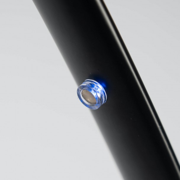 Potente lámpara de pie LED