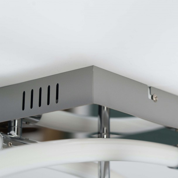 Lámpara de techo de diseño para un salón grande