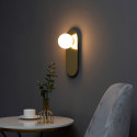 Lámpara de pared de cristal blanco bañado en oro