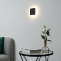 Aplique negro con luz tenue