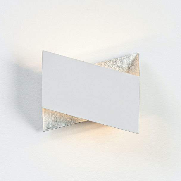 Aplique blanco y plateado