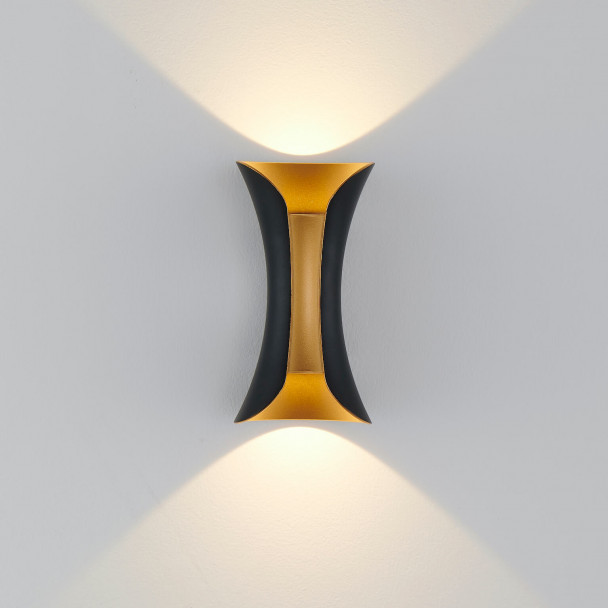 Lámpara de pared con agradable difusión de la luz