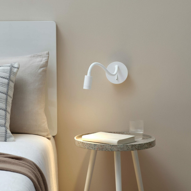 Lámpara de pared con luz de lectura