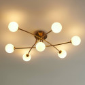 Lámpara de techo decorativa con un bonito acabado dorado