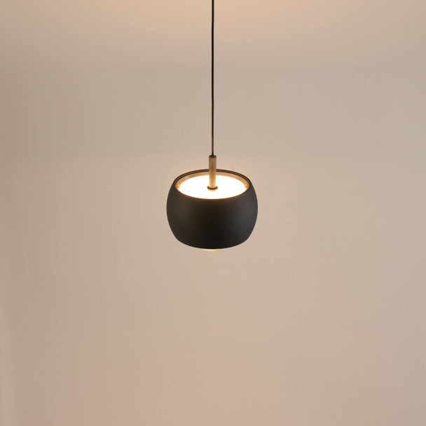 Luminaria colgante de diseño de bola de metal negro - Finn