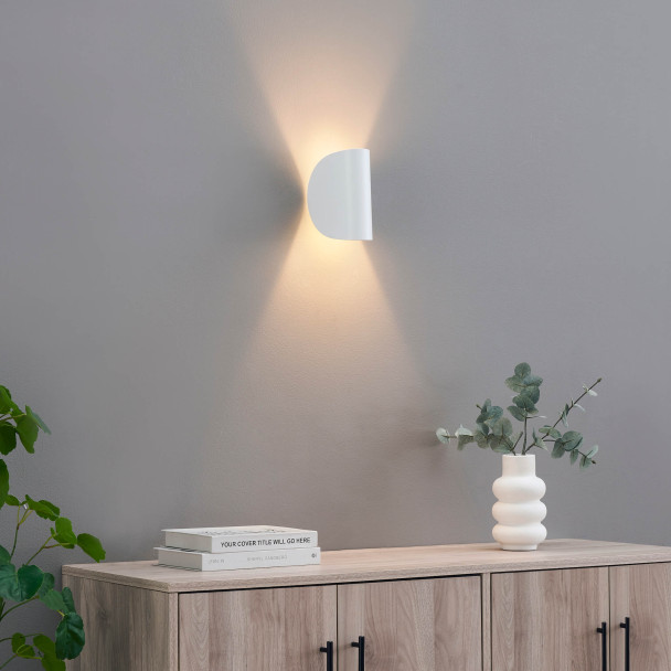 Aplique con haz de luz orientable - Notte