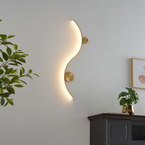 Atractivo aplique curvo en oro - Curva