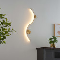 Atractivo aplique curvo en oro - Curva