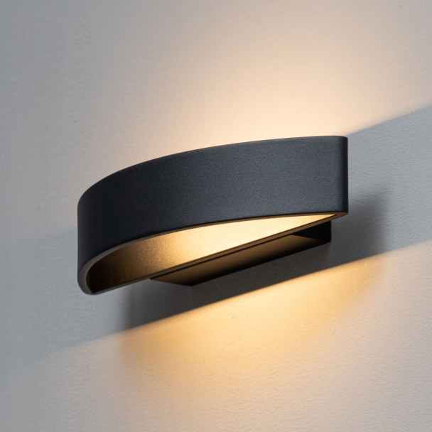 Aplique negro en semicírculo LED - Attica
