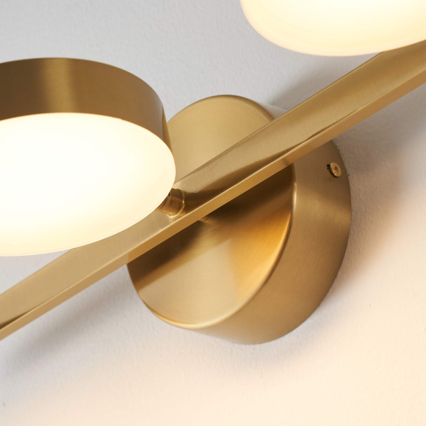 Aplique de latón diseño luminoso funcional - Syloria