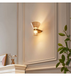 Aplique de diseño dorado con vidrio ámbar y LED integrado... 2