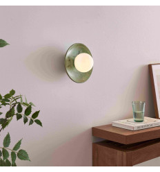 Aplique de cerámica esmaltada verde agua con globo blanco...
